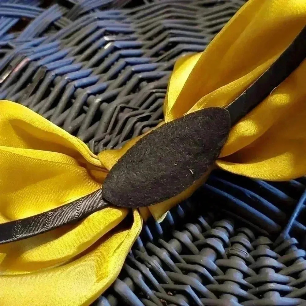 Large  satin bow headband - Picture 6 of 8